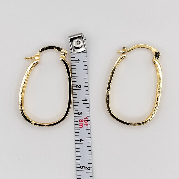 🎀14k Turkish Oval Hoops - Picture 4 of 6